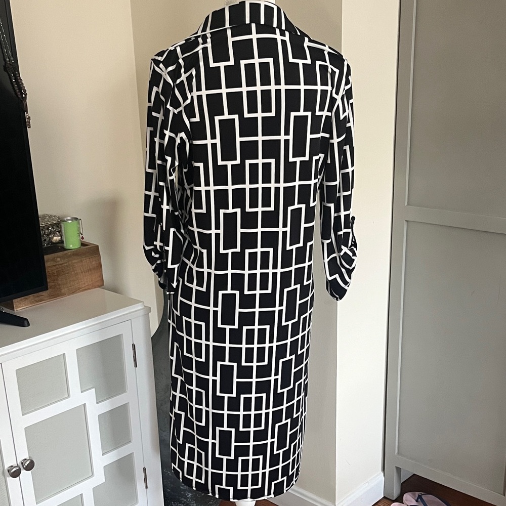Black & White Geometric Midi Shirt Dress - Picture 6 of 6
